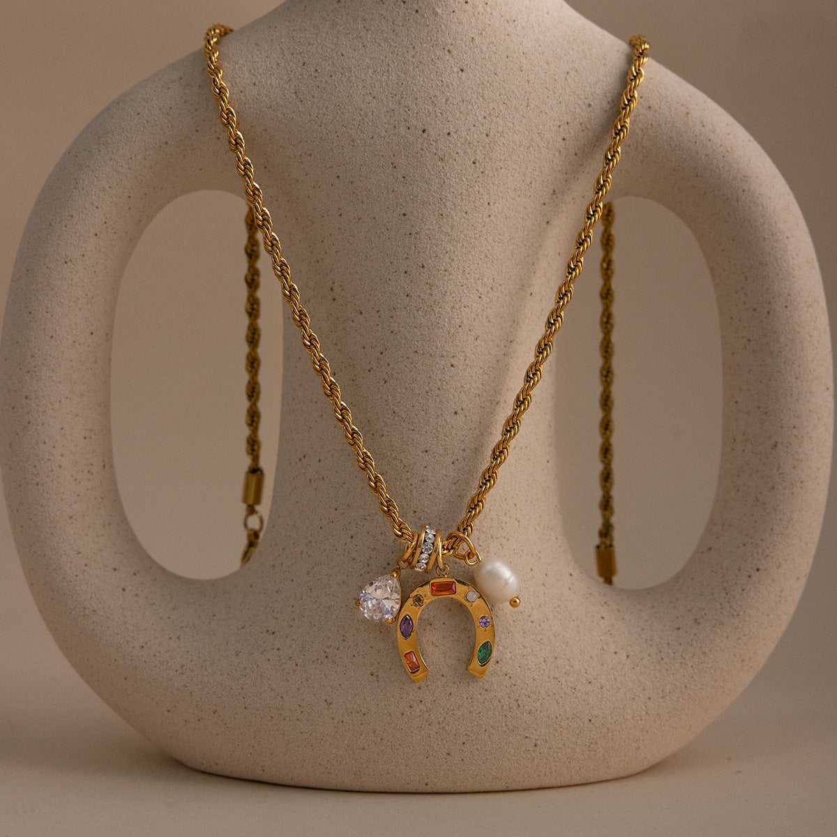 B廠 鈦鋼鍍18K金｜歐美馬蹄吊墜項鍊 批發 折扣@洽客服 26.01.W4「JDN0211147,JDN0111009」