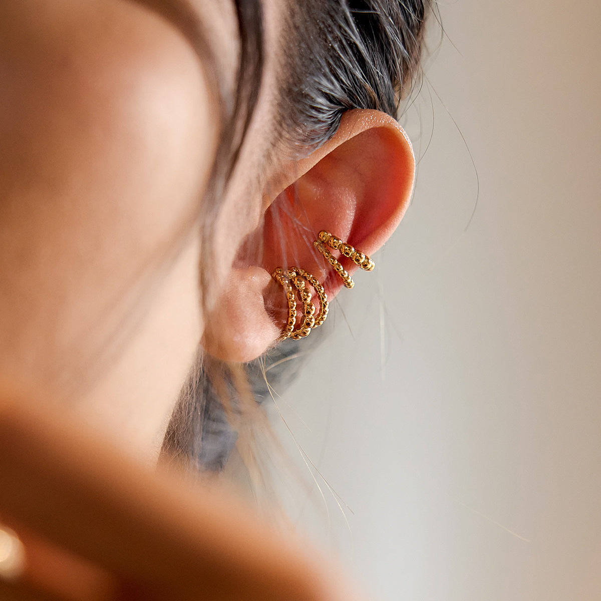 B廠 歐美款 LAINEY 鈦鋼鍍18K金耳骨夾 批發 折扣@洽客服 25.11.W2  「DE0308005」