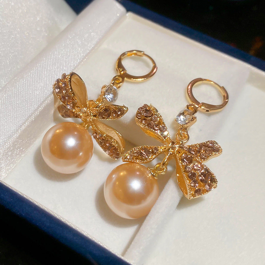 A2廠 韓國韓版鑲鑽蝴蝶結珍珠耳環  批發 折扣@洽客服 26.01.W1「HE29796」