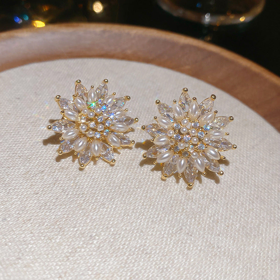 A2廠 韓國韓版鋯石珍珠花朵電鍍18k真金銀針耳環 批發 折扣@洽客服 25.10.W5「HE28869」