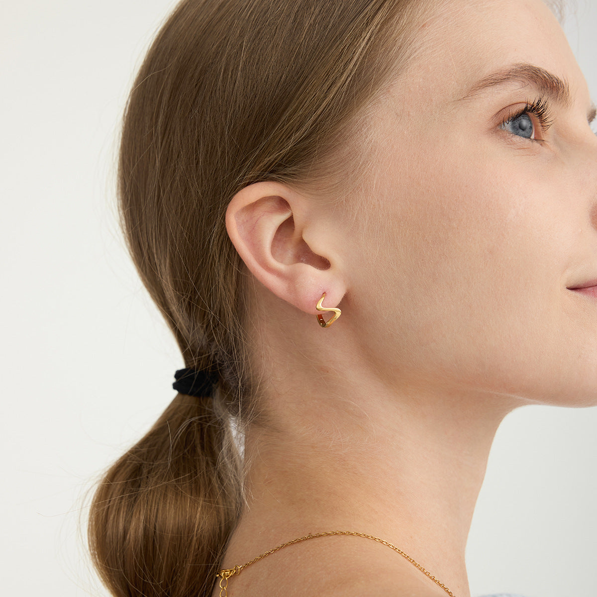 B廠 歐美款 AVA 鈦鋼鍍18K金耳環 批發 折扣@洽客服 25.12.W1「JDE0308024」