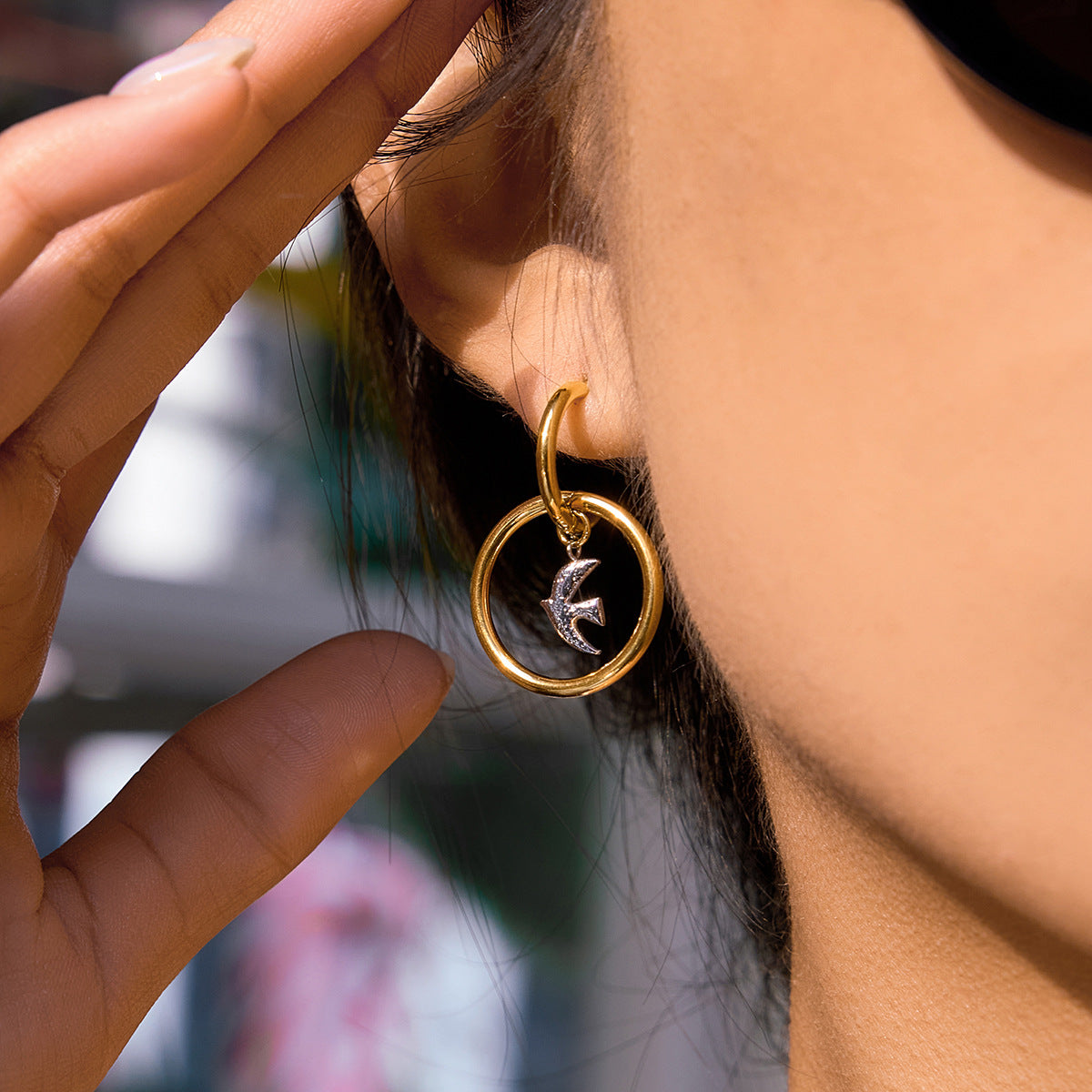 B廠 鈦鋼鍍18K金｜歐美拼色和平鴿鏤空耳環 批發 折扣@洽客服 26.01.W4「JDE0211119-PS」