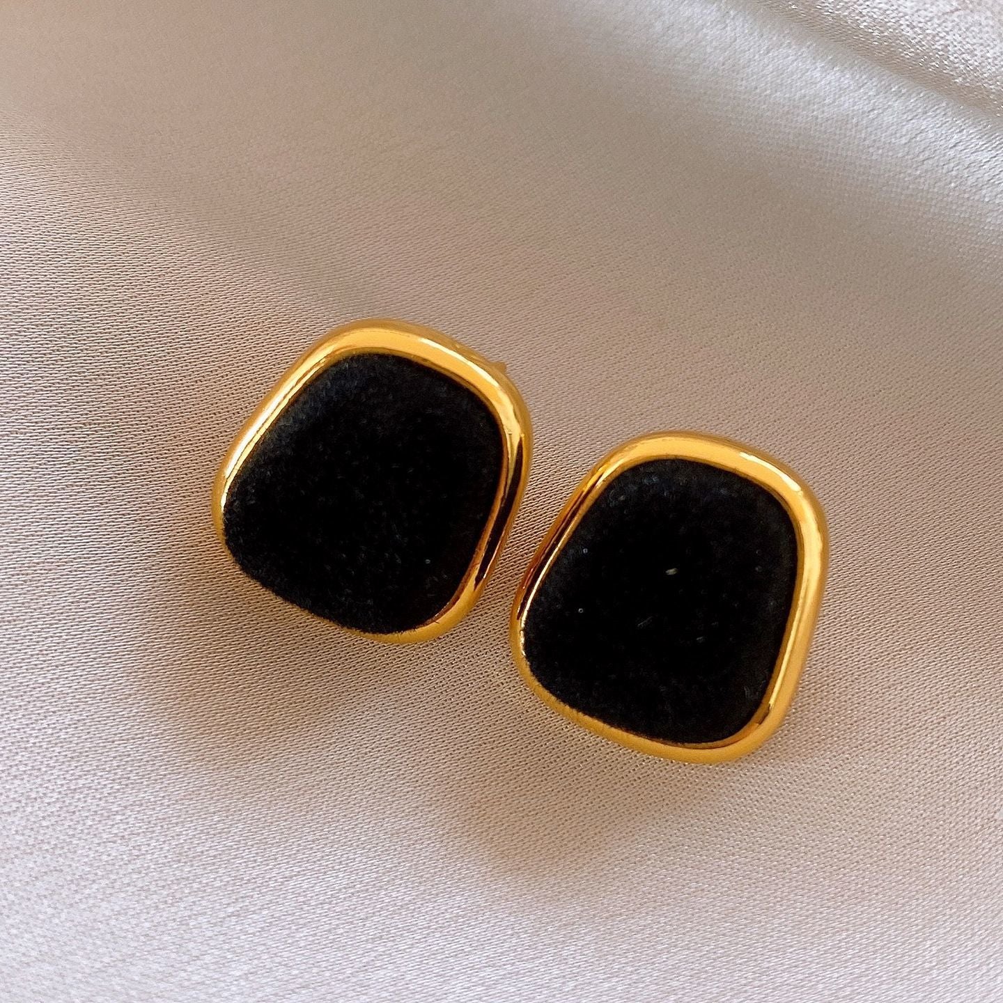 A2廠 日韓款植絨幾何圓方銀針耳環 批發 折扣@洽客服 25.11.W4「WE4952」