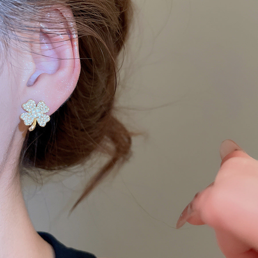 A2廠 韓國韓版超閃鋯石花時尚銀針耳環 批發 折扣@洽客服 25.10.W3「HE28640」