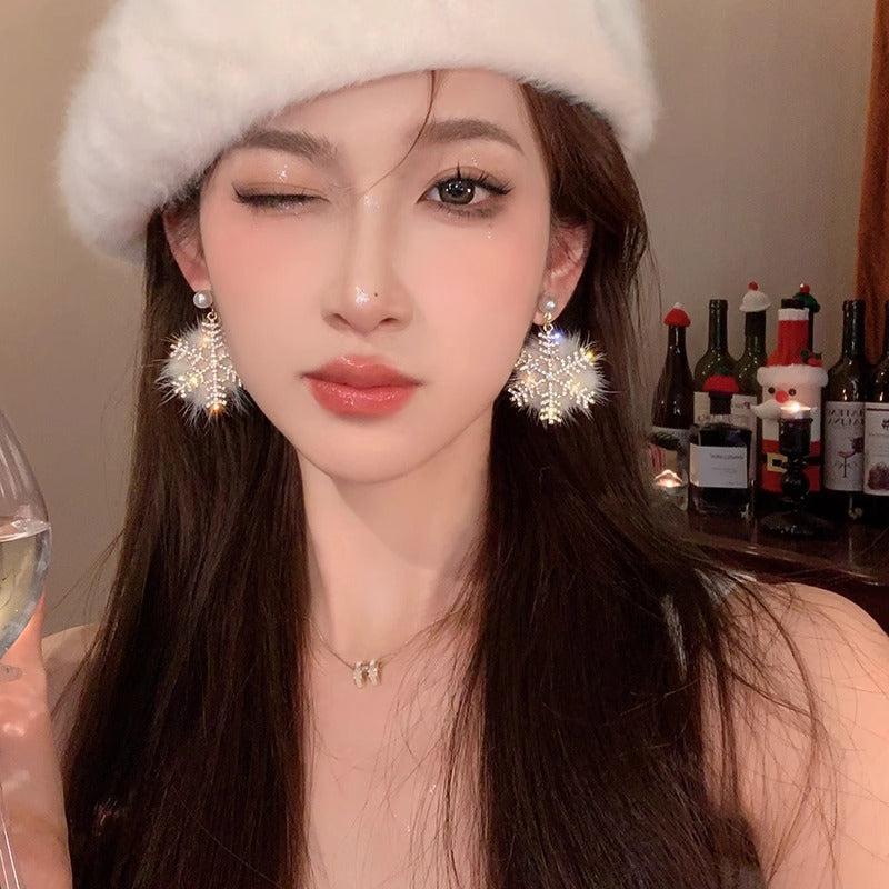 A2廠 韓國韓版聖誕節鑲鑽雪花毛球銀針耳環 批發 折扣@洽客服 25.12.W1「HE18037-1」