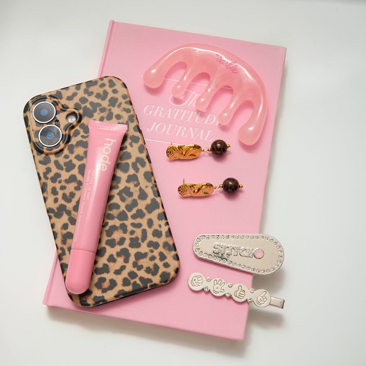 B廠 歐美款 OLIVIA 豹紋樹脂珠子鈦鋼鍍18K金耳環 批發 折扣@洽客服 25.11.W2「JDE0304009-BR」