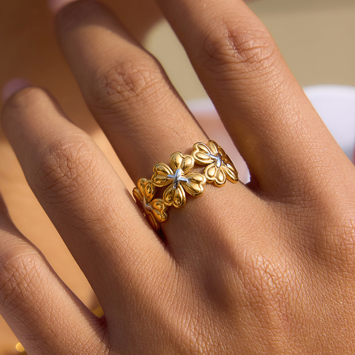 B廠 鈦鋼鍍18K金｜ 四葉草拼色開口戒指 批發 折扣@洽客服 26.01.W2「JDR0410008-PS」