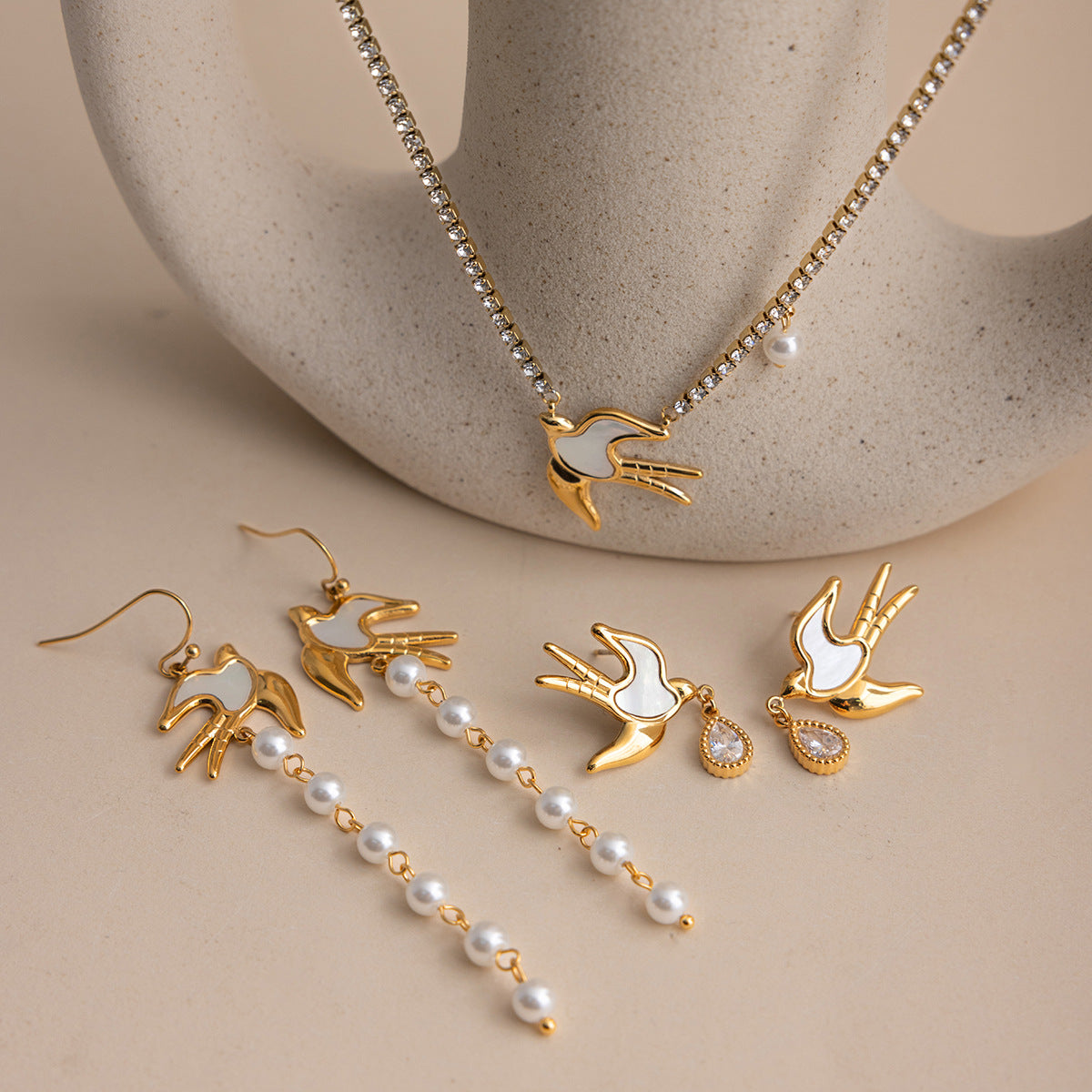 B廠 鈦鋼鍍18K金｜歐美仿珍珠和平鴿貝母耳環&項鍊 批發 折扣@洽客服 26.01.W4「JDN0211117,JDE0211107,JDE0211113」