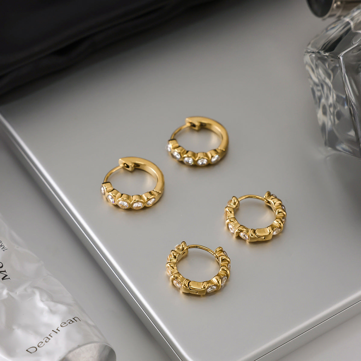 B廠 歐美款 鋯石鈦鋼 鈦鋼鍍18K金耳環 批發 折扣@洽客服 25.10.W5「JDE0306075 JDE0306077」