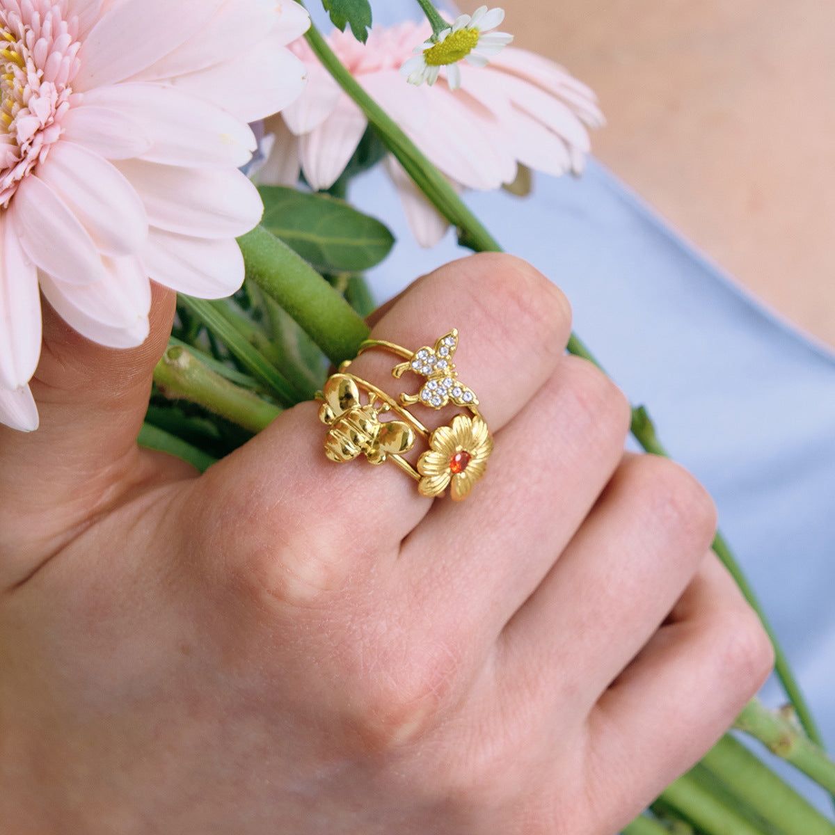 B廠 歐美款 【超值套組】小雛菊蜜蜂蝴蝶鈦鋼鍍18K金戒指 批發 折扣@洽客服 26.03.W1「JDR0211103」