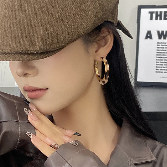 A2廠 韓國韓版豹紋樹脂耳圈 批發 折扣@洽客服 25.11.W3「HE22567」