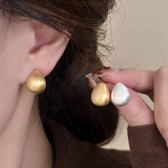 A2廠 韓國韓版金屬拉絲水滴形電鍍18k真金銀針耳環 批發 折扣@洽客服 25.10.W3 「WE4691」