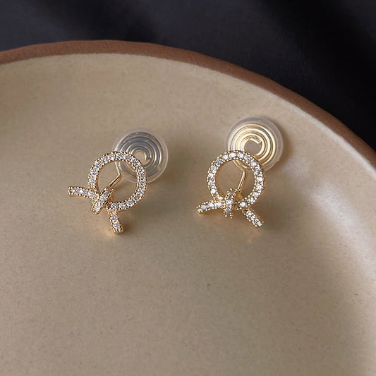 A廠 日韓款 交叉幾何鋯石蚊香盤耳夾 批發 折扣@洽客服 25.10.W5「C-843」