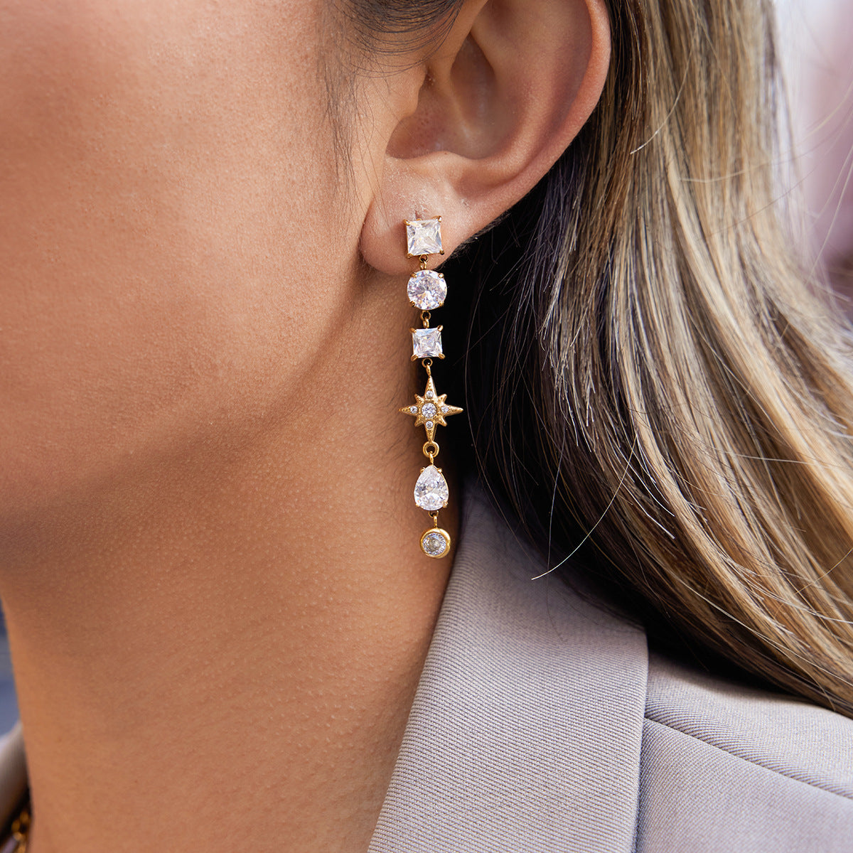 B廠 歐美款 鋯石八芒星流蘇鈦鋼鍍18K金耳環 批發 折扣@洽客服  26.02.W3「JDE0311128」