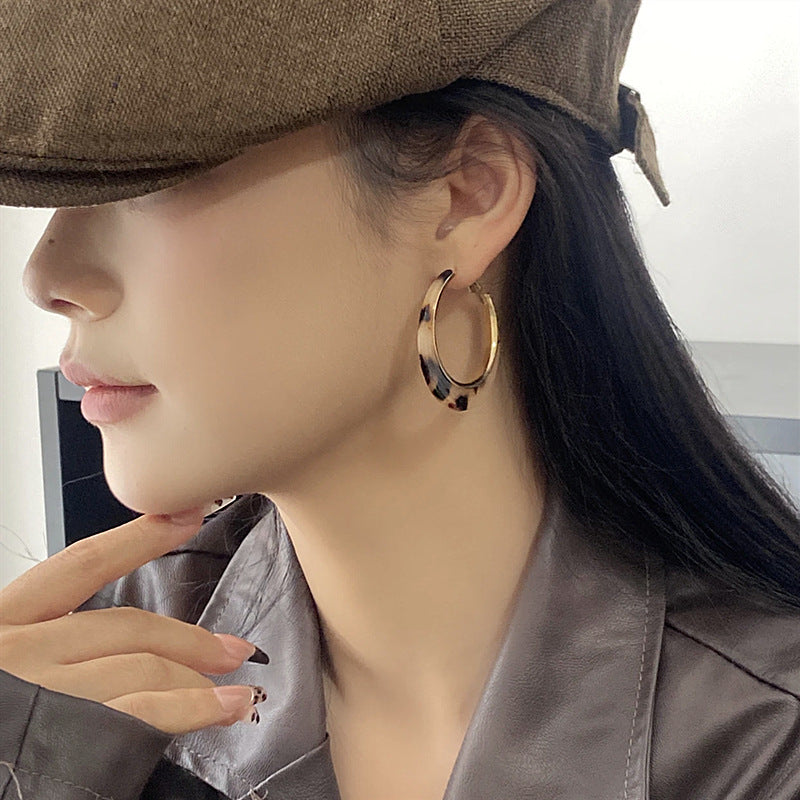 A2廠 韓國韓版豹紋樹脂耳圈 批發 折扣@洽客服 25.11.W3「HE22567」