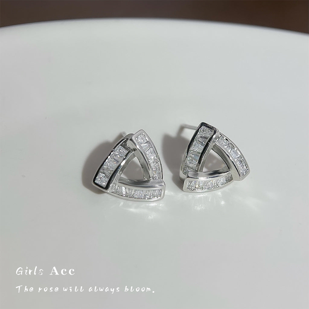 A廠 日韓款立體鏤空三角銀針耳環 批發 折扣@洽客服 15.08.W1「5762」
