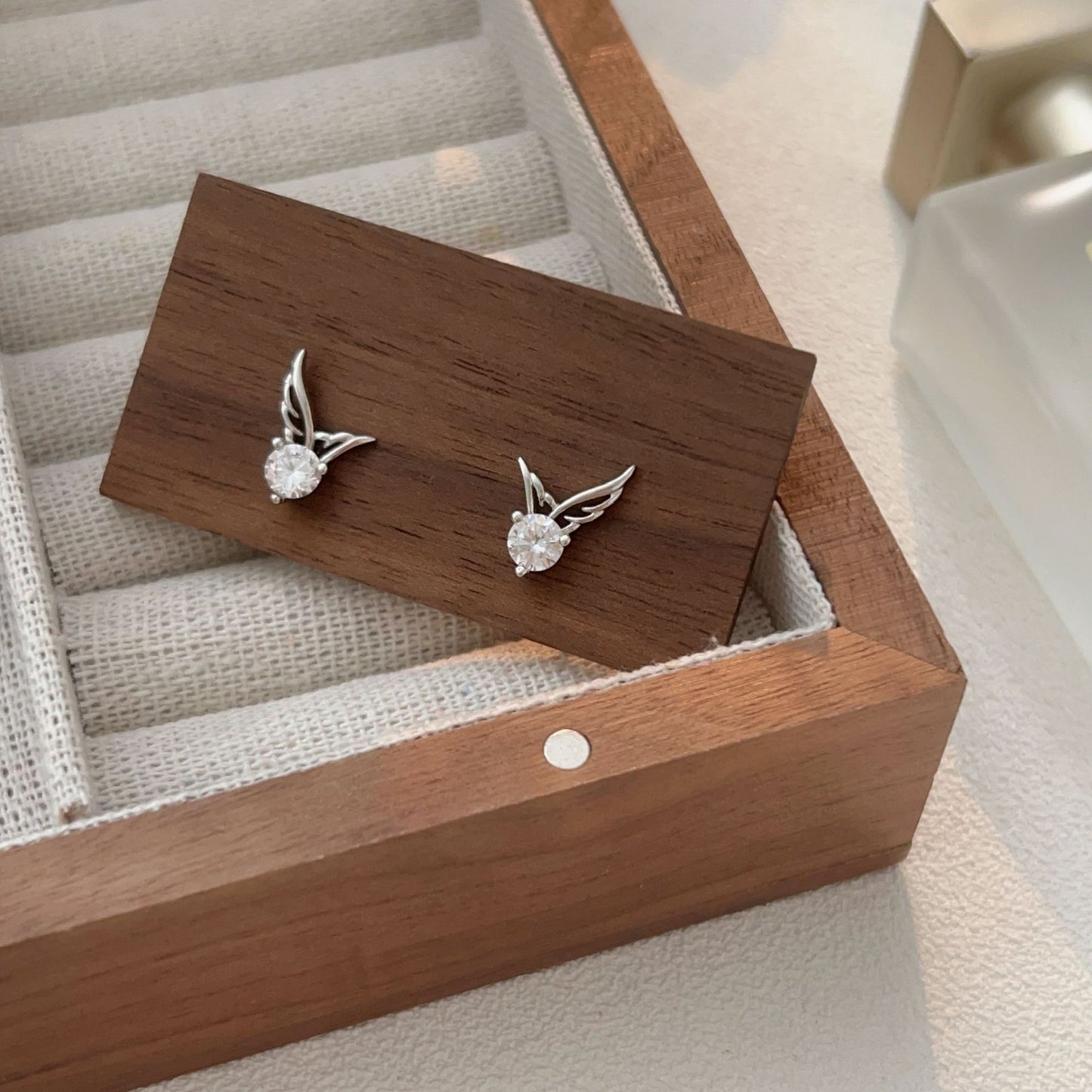 C3廠 韓國韓版鑲嵌天使之翼S999足銀耳環 批發 折扣@洽客服 25.10.W5「SES104」