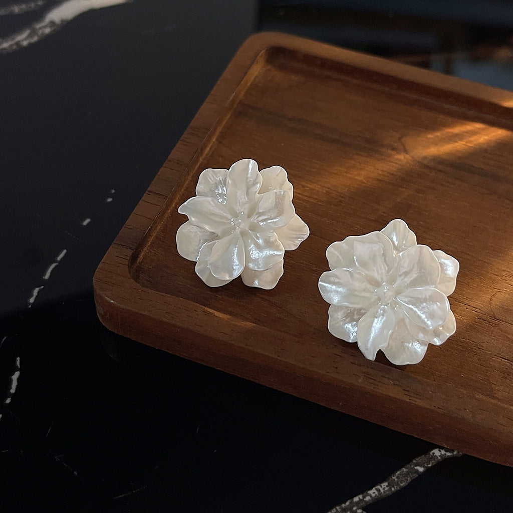 A廠 日韓白色山茶花銀針耳環批發 折扣@洽客服 26.03.W3「1841」