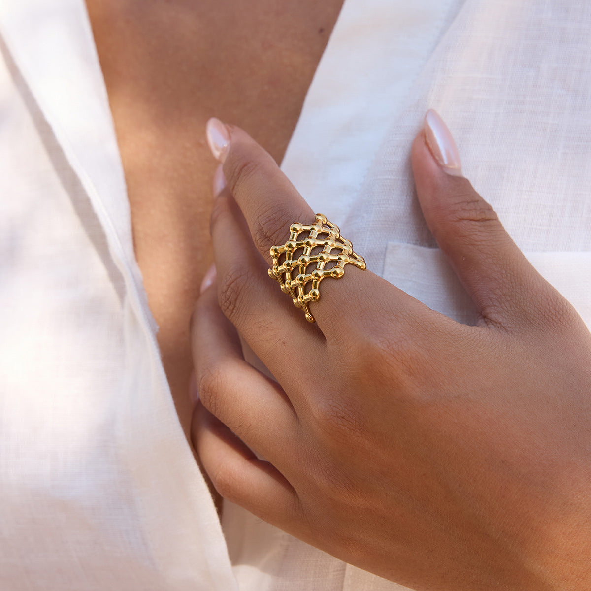 B廠 歐美款 EMMA 鏤空開口鈦鋼鍍18K金戒指 批發 折扣@洽客服 25.12.W1「JDR0309004」