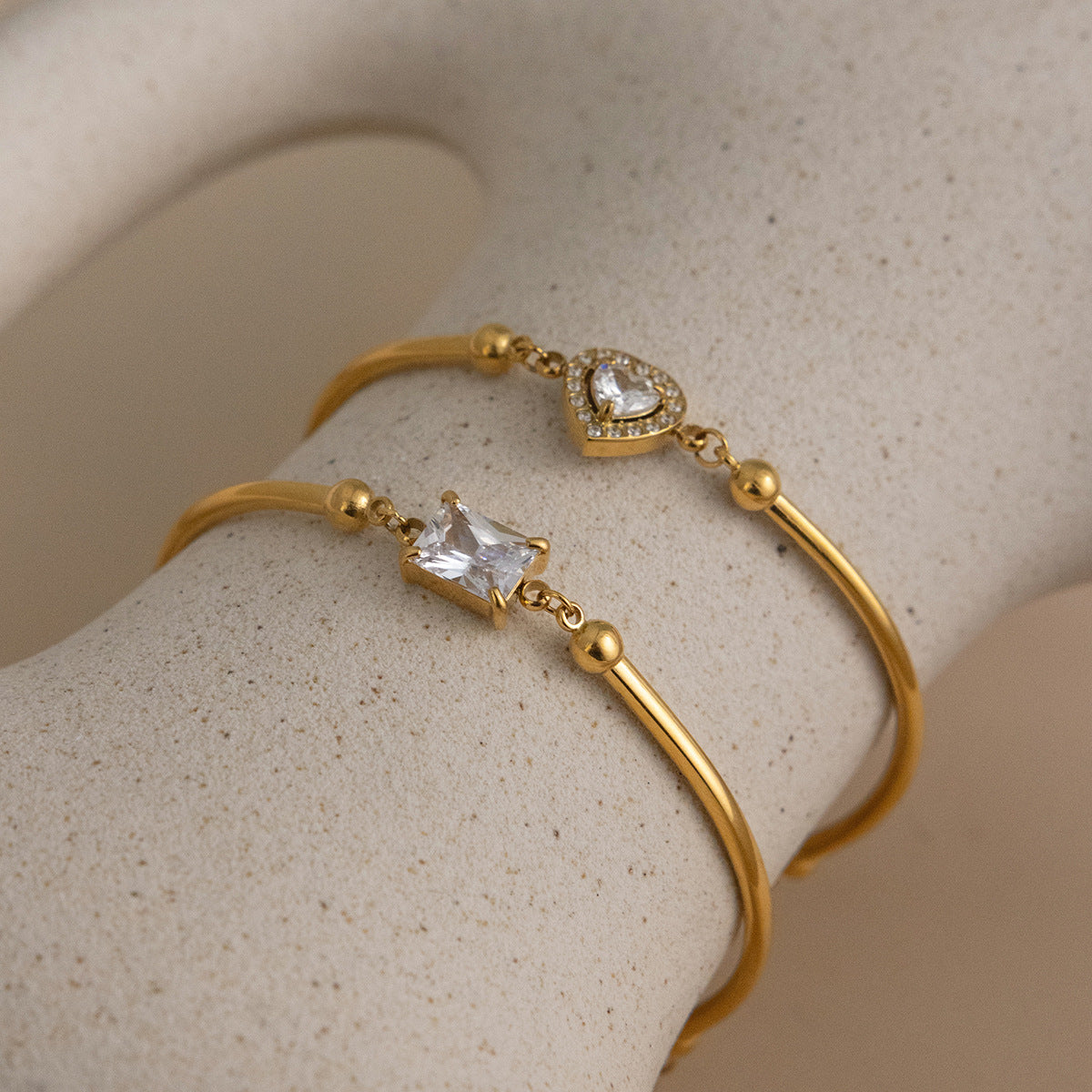 B廠 鈦鋼鍍18K金｜ 圓形愛心鋯石手鍊 批發 折扣@洽客服 26.01.W2「JDB0210008 JDB0210009」