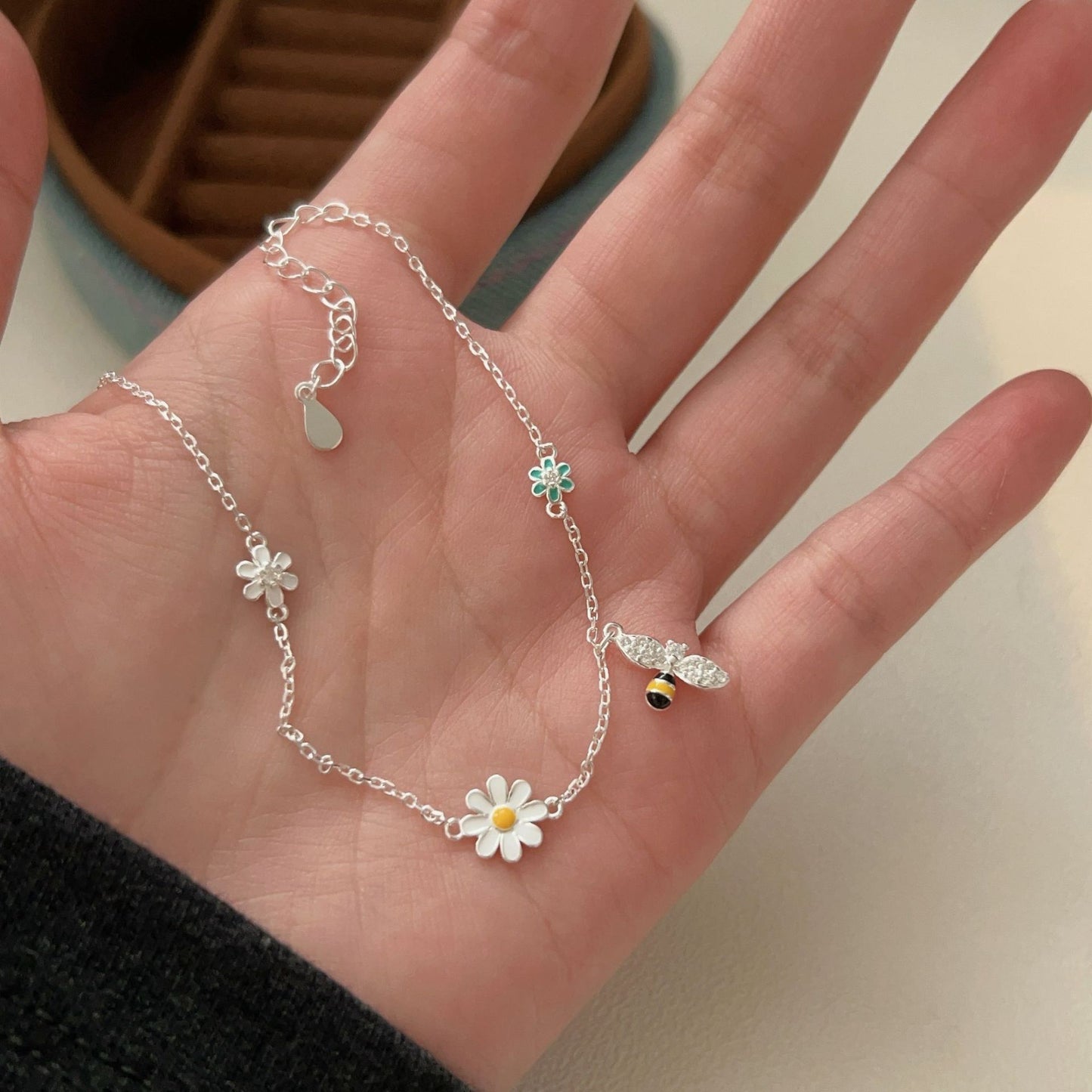 C3廠 韓國韓版S925純銀｜小蜜蜂花朵滴膠手鍊 批發 折扣@洽客服 26.02.W3「sl053」