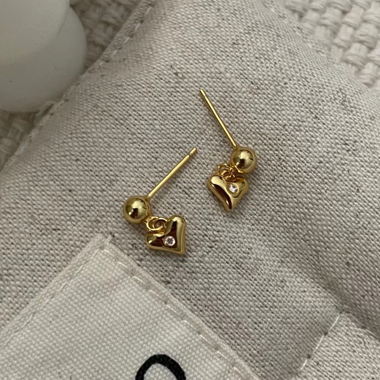 C2廠 韓國韓版愛心原子S925純銀耳環 批發 折扣@洽客服 25.11.W3「SE2491」