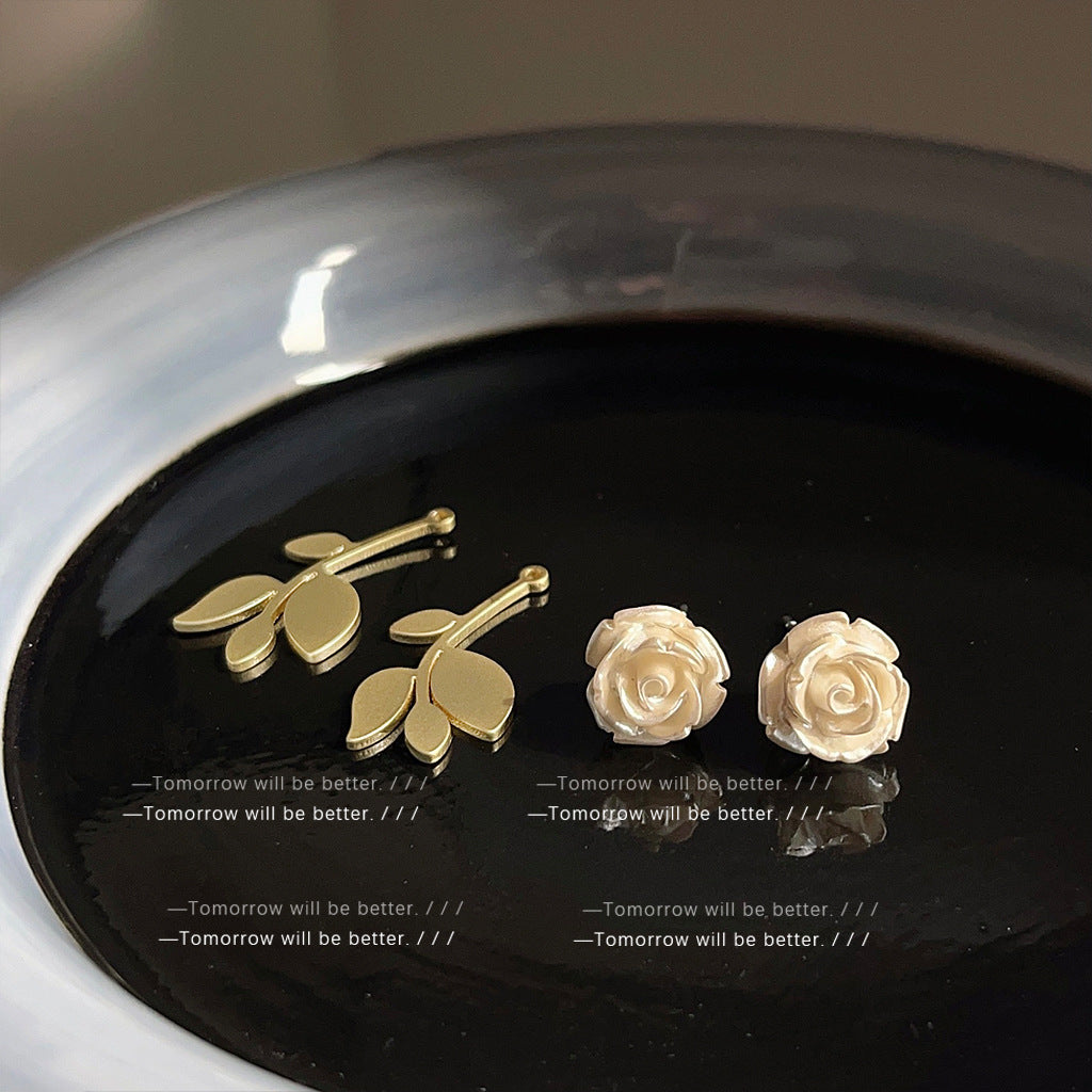 A廠【1168】一款兩戴~立體玫瑰花朵葉子銀針耳環飾品批發 23.04.W1  批發折扣@洽客服