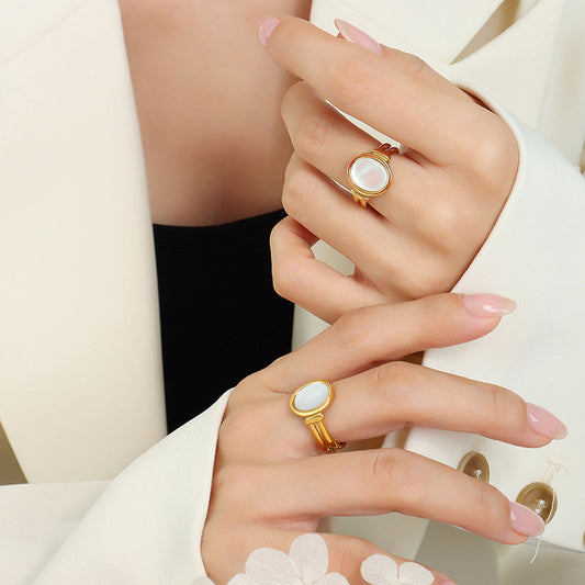 B廠【A256】法式風復古輕奢圓形鑲嵌白海貝迷人氣質戒指手飾鈦鋼飾品女生