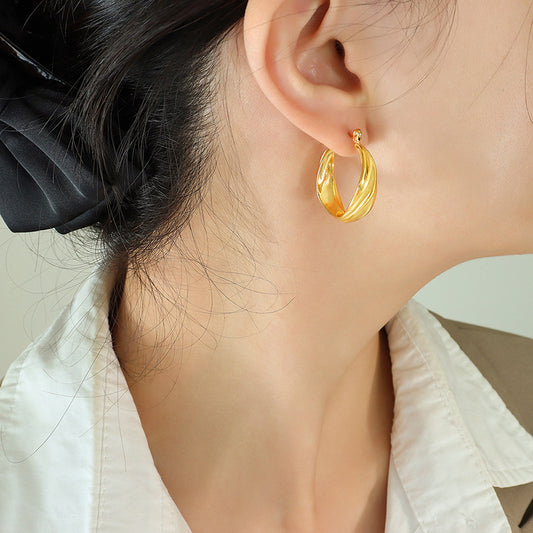 B廠【F700】 法式扭紋C形耳環個性耳釘流行不撞款耳飾鈦鋼小眾款耳扣不掉色女